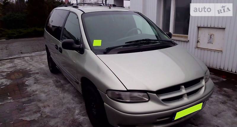 Минивэн Dodge Caravan 2001 в Львове