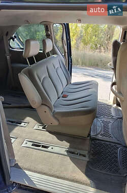 Минивэн Dodge Caravan 2002 в 