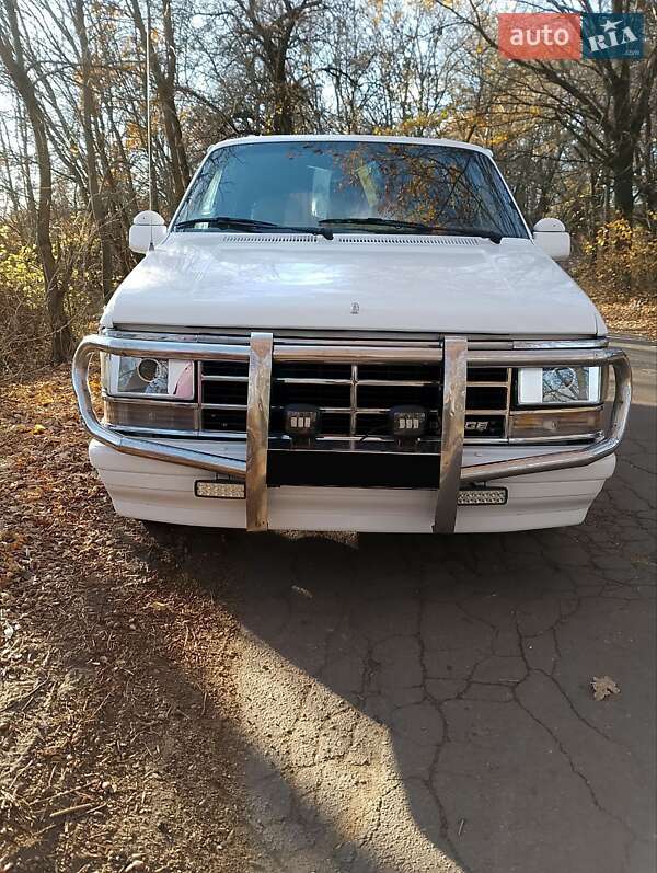 Мінівен Dodge Caravan 1990 в Житомирі фото 2 Мінівен Dodge Caravan 1990 в Житомирі
