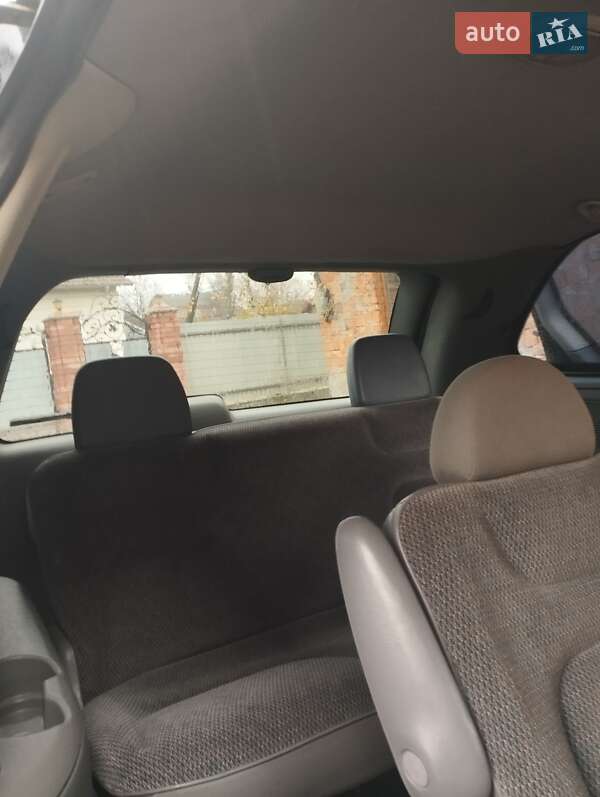 Минивэн Dodge Caravan 2005 в Кицмани