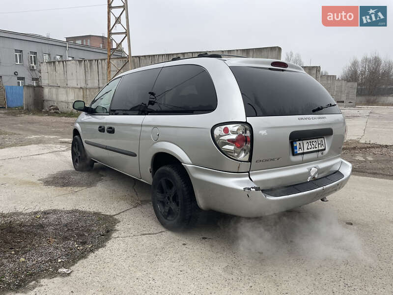 Минивэн Dodge Caravan 2002 в Киеве