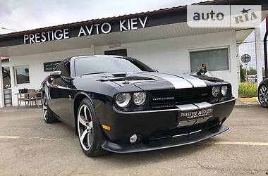 Седан Dodge Challenger 2014 в Киеве