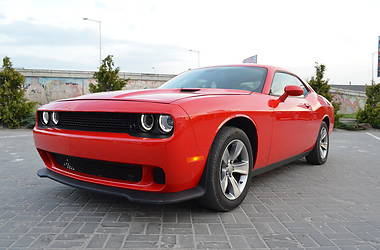 Купе Dodge Challenger 2016 в Львові