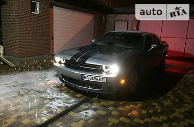 Купе Dodge Challenger 2016 в Киеве