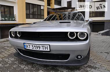 Купе Dodge Challenger 2012 в Киеве