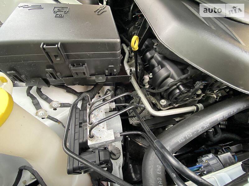 Купе Dodge Challenger 2015 в Киеве