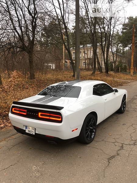 Купе Dodge Challenger 2015 в Киеве