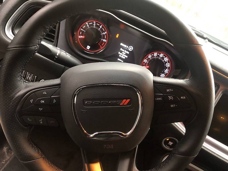 Купе Dodge Challenger 2015 в Киеве
