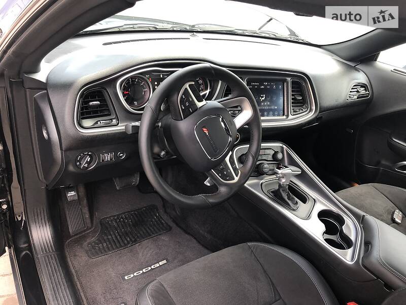 Купе Dodge Challenger 2017 в Києві