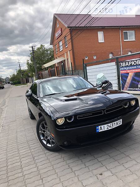 Купе Dodge Challenger 2017 в Києві