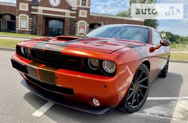 Купе Dodge Challenger 2010 в Киеве