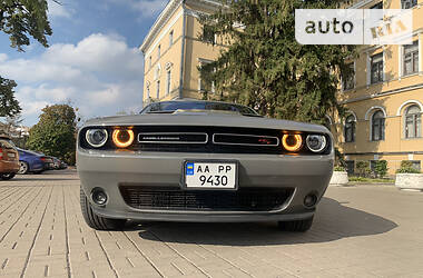 Купе Dodge Challenger 2017 в Киеве