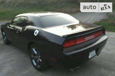 Купе Dodge Challenger 2013 в Киеве