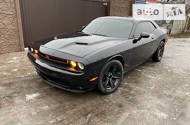 Купе Dodge Challenger 2016 в 