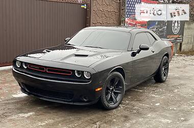Купе Dodge Challenger 2016 в 