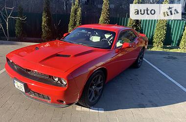 Купе Dodge Challenger 2015 в Львове