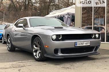 Купе Dodge Challenger 2016 в Києві