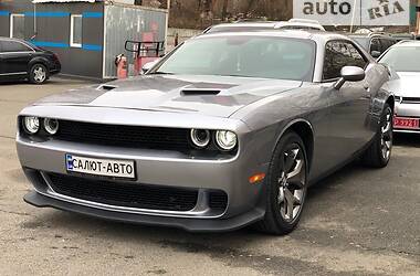Купе Dodge Challenger 2016 в Києві