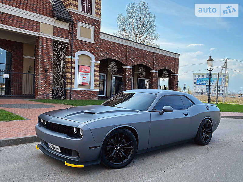 Купе Dodge Challenger 2017 в Киеве