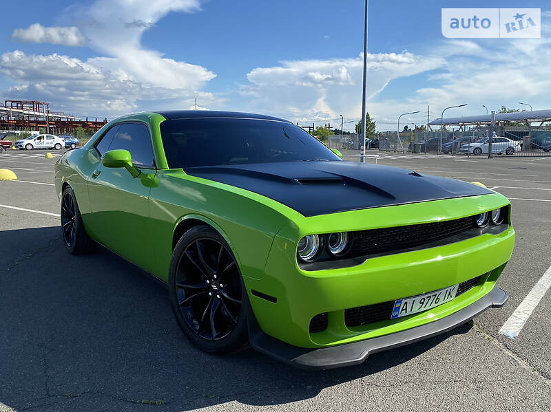 Купе Dodge Challenger 2017 в Киеве