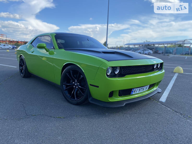 Купе Dodge Challenger 2017 в Киеве