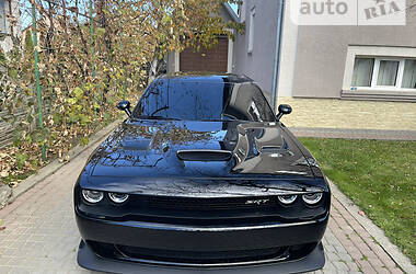Купе Dodge Challenger 2020 в 
