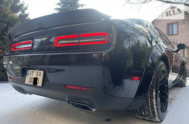 Купе Dodge Challenger 2020 в 