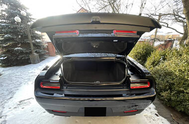 Купе Dodge Challenger 2020 в 