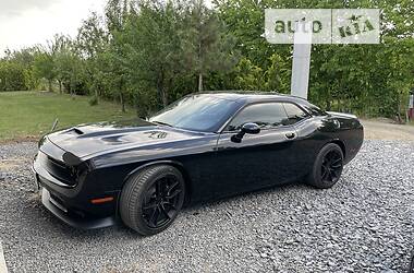 Купе Dodge Challenger 2019 в Ужгороді