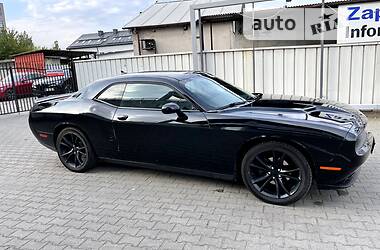 Купе Dodge Challenger 2015 в 