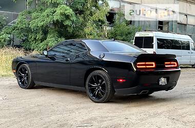 Купе Dodge Challenger 2015 в 