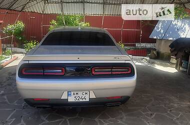 Купе Dodge Challenger 2019 в 