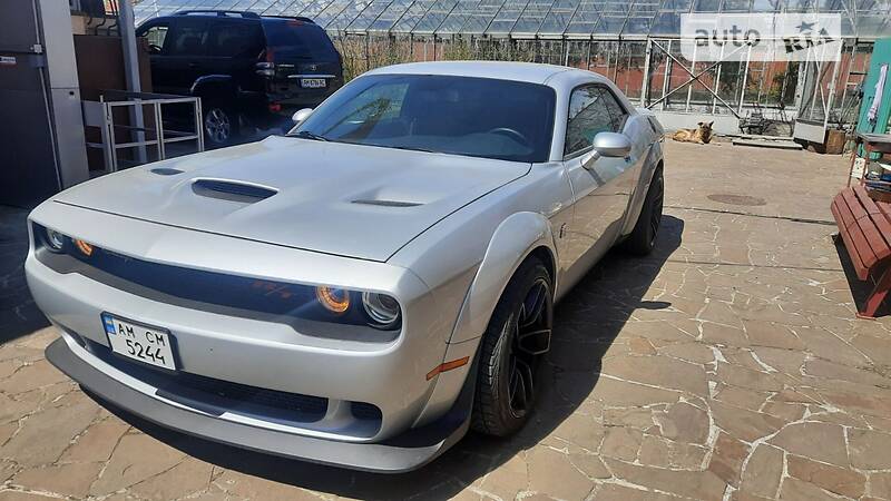 Купе Dodge Challenger 2019 в 