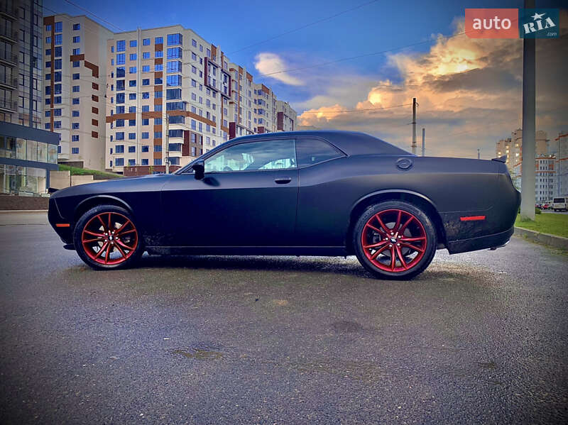 Купе Dodge Challenger 2018 в Одесі