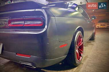 Купе Dodge Challenger 2018 в 