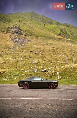 Купе Dodge Challenger 2018 в 