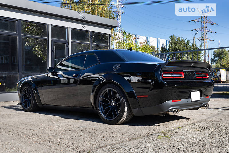 Купе Dodge Challenger 2018 в Киеве фото 39 Купе Dodge Challenger 2018 в Киеве