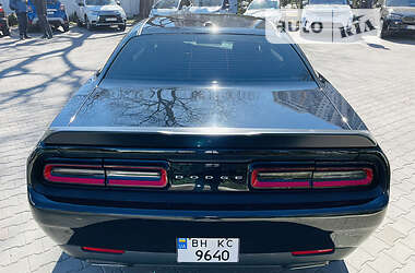 Купе Dodge Challenger 2016 в 