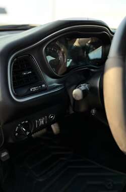 Купе Dodge Challenger 2019 в Львове