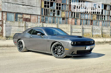 Купе Dodge Challenger 2019 в 