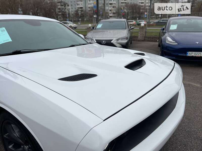 Купе Dodge Challenger 2018 в Запорожье