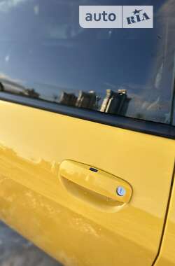 Купе Dodge Challenger 2017 в 