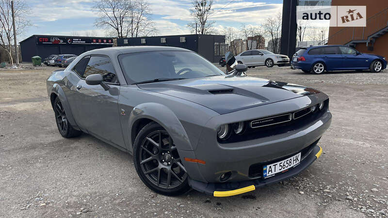 Купе Dodge Challenger 2018 в Івано-Франківську