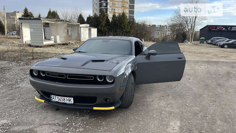 Купе Dodge Challenger 2018 в Івано-Франківську