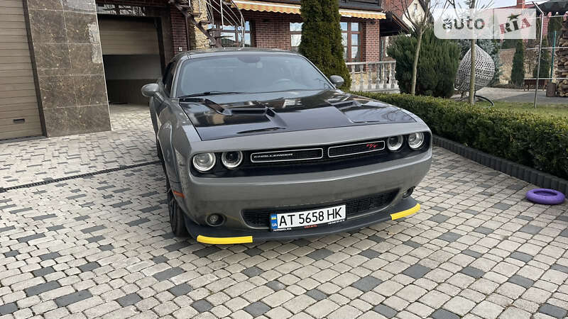 Купе Dodge Challenger 2018 в Івано-Франківську