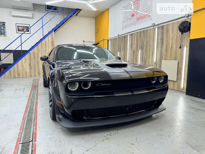 Купе Dodge Challenger 2018 в Киеве