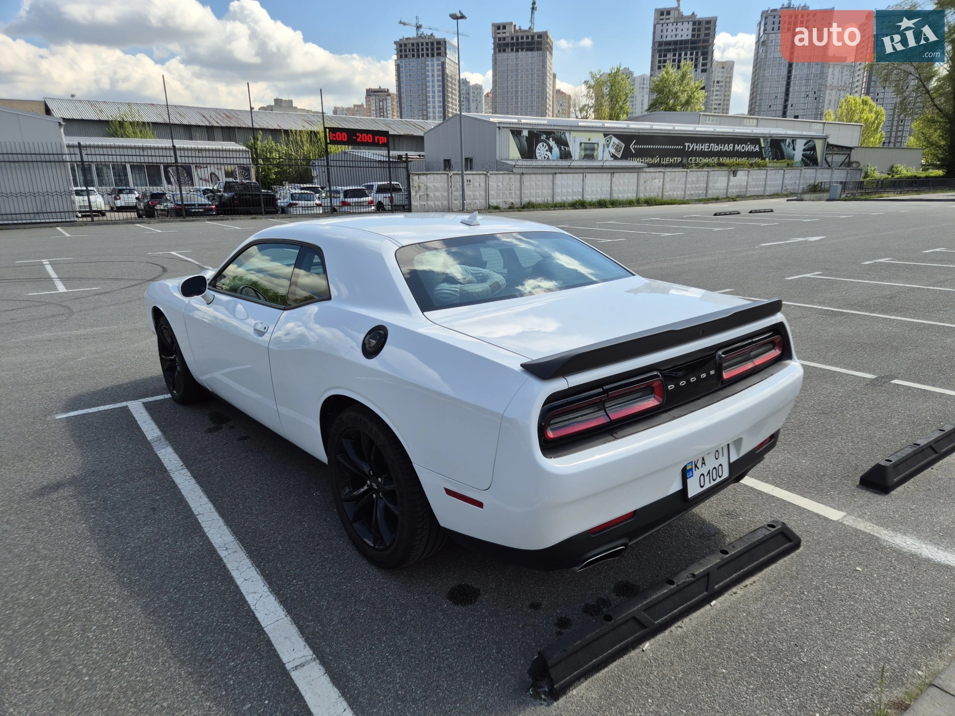 2017 Dodge Challenger - мініатюра 2