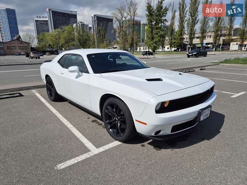 Купе Dodge Challenger 2017 в Києві