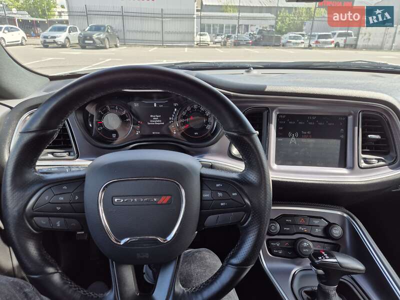 Купе Dodge Challenger 2017 в Києві
