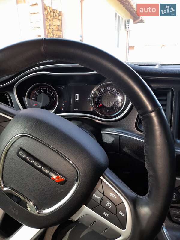 Купе Dodge Challenger 2016 в Киеве